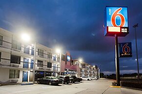 Studio 6 Houston, TX – Medical Center NRG Stadium