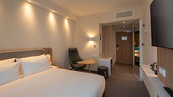 Holiday Inn Express Munich North by IHG