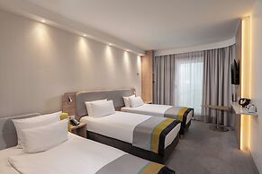 Holiday Inn Express Munich North by IHG