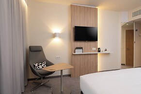 Holiday Inn Express Munich North by IHG