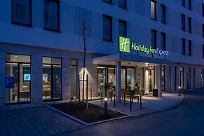 Holiday Inn Express Munich North by IHG