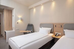 Holiday Inn Express Munich North by IHG