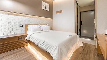 Jeju Maru Hotel & Cafe