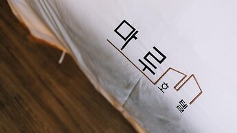 Jeju Maru Hotel & Cafe