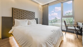 Jeju Maru Hotel & Cafe