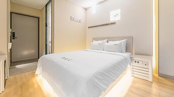 Jeju Maru Hotel & Cafe