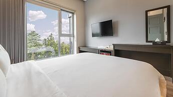 Jeju Maru Hotel & Cafe