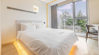 Jeju Maru Hotel & Cafe