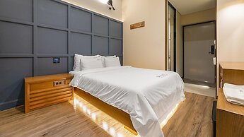 Jeju Maru Hotel & Cafe