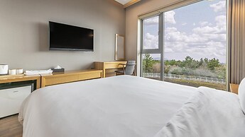 Jeju Maru Hotel & Cafe