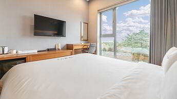 Jeju Maru Hotel & Cafe