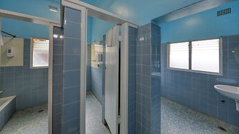 Commercial Travellers House