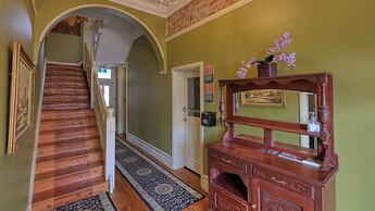 Commercial Travellers House