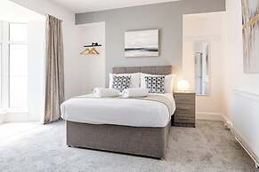 4br-11guests-patio-familyfriendly-citycentre-beach