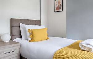 4br-11guests-patio-familyfriendly-citycentre-beach