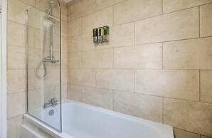 4br-11guests-patio-familyfriendly-citycentre-beach