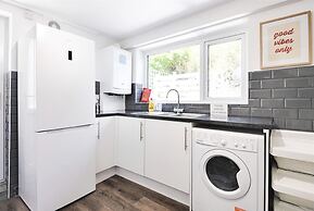 4br-11guests-patio-familyfriendly-citycentre-beach