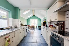 Lovely Terraced 2-bed House Near Hinksey Park