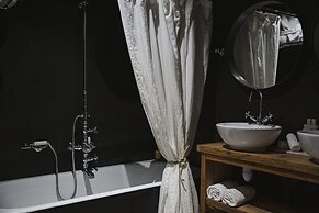 Les Suites The Marcel