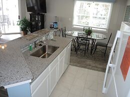 Brunswick Plantation Resort Villa 308 With Sleek Interior and Golf Cou