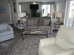 Brunswick Plantation Resort Villa 308 With Sleek Interior and Golf Cou