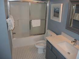 Brunswick Plantation Resort Villa 308 With Sleek Interior and Golf Cou