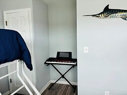 Beach Buoys & Salty Gulls 4 Bedroom Home by RedAwning