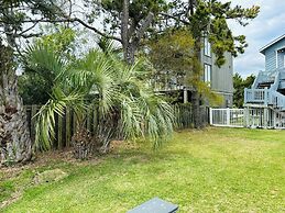 Beach Buoys & Salty Gulls 4 Bedroom Home by RedAwning