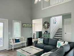 Beach Buoys & Salty Gulls 4 Bedroom Home by RedAwning