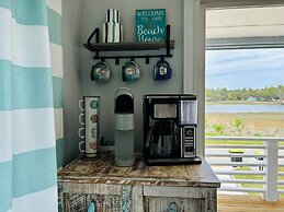 Beach Buoys & Salty Gulls 4 Bedroom Home by RedAwning