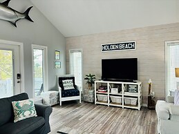 Beach Buoys & Salty Gulls 4 Bedroom Home by RedAwning