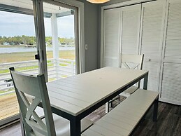 Beach Buoys & Salty Gulls 4 Bedroom Home by RedAwning