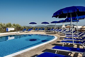 Vista Blu Resort con piscina