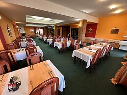 Hotel N
