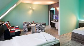 Hotel N