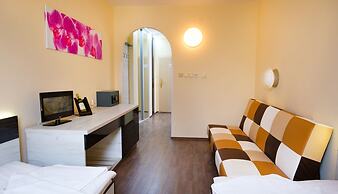 Hotel N