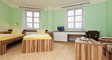 Hotel N