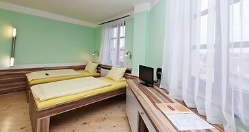 Hotel N