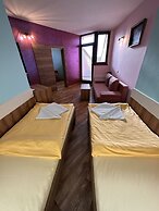 Hotel N