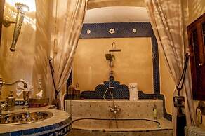 Room in B&B - Riad Anabel - Olive Triple Suite