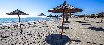 Charming Accommodation With Swimming Pool