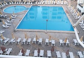 Charming Accommodation With Swimming Pool