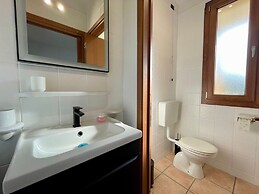 Modern Seaside Flat by the Pool