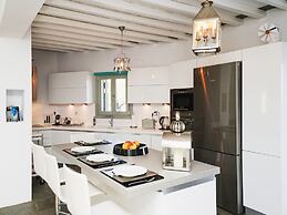 Villa Arades Sifnos with Private Pool