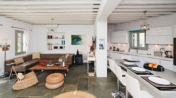 Villa Arades Sifnos with Private Pool