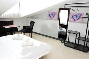 Big Life Hotel