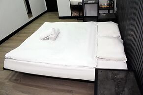 Big Life Hotel