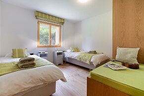 Chalet Les Etablonsluxury Chaletski-in Ski-out