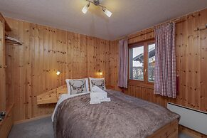 Chalet D'arbi Sauna Chalet Perfect for Families