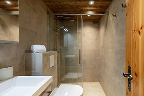 Chalet D'arbi Sauna Chalet Perfect for Families